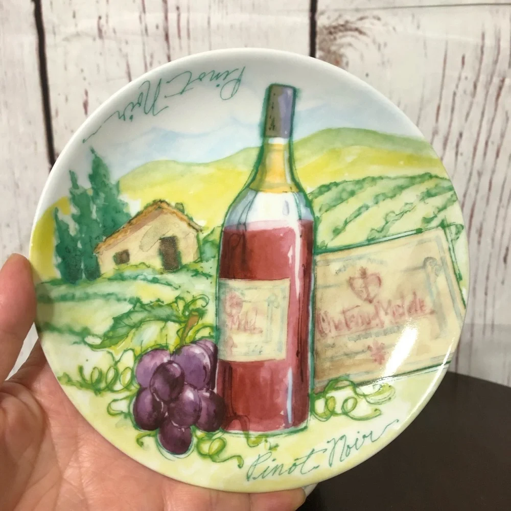 Boston Warehouse Wine Label Plates Set of four 6.5” Vintage 2003 collectible